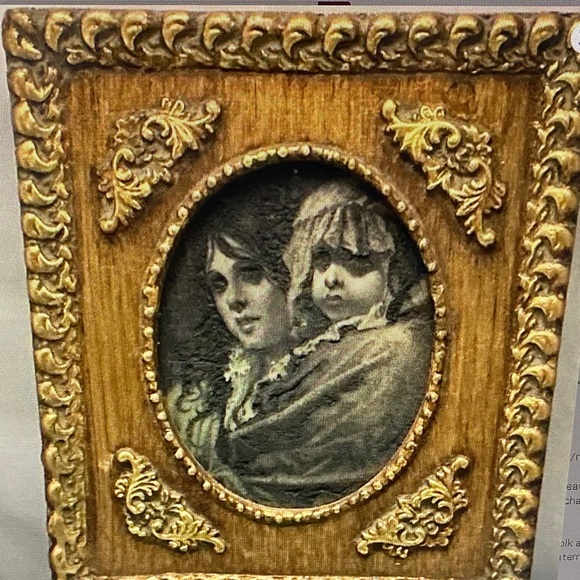 Vintage Mother & Child Etching in Ornate Gilt FrameFramed Art 8 x 6.